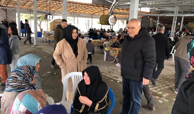 Başkan Arslan Umreden dönen hemşehrilerini karşıladı