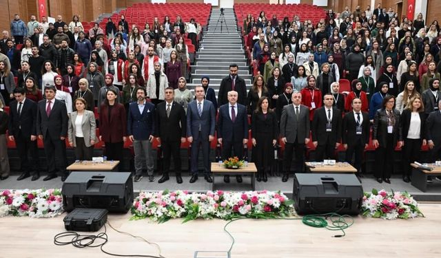 Vali Köşger; "Girişimcilik ve hayat becerileri güçlü nesillerin temelidir"