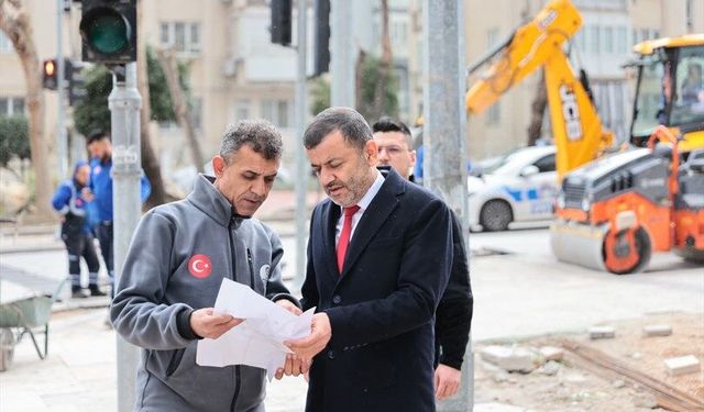 Büyükşehir’den Fatih Mahallesi’nde kaldırım genişletme çalışması