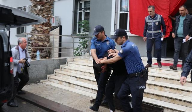 Aren’i ölümüne darp eden sanığa 8 yıl 5 ay, anneye 3 yıl 4 ay hapis cezası verildi