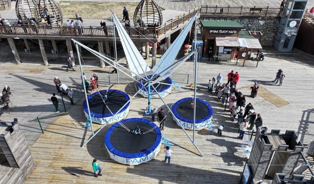 Pamukkale'de Bayram Sevinci Seyir  Tepesi Ücretsiz