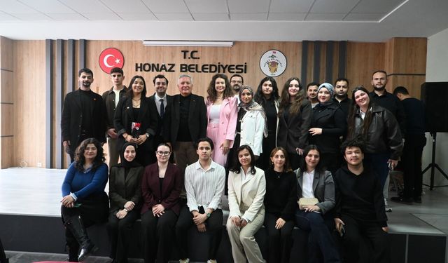 Yüksel Kepenek  Gençlerin Sorularını Yanıtladı