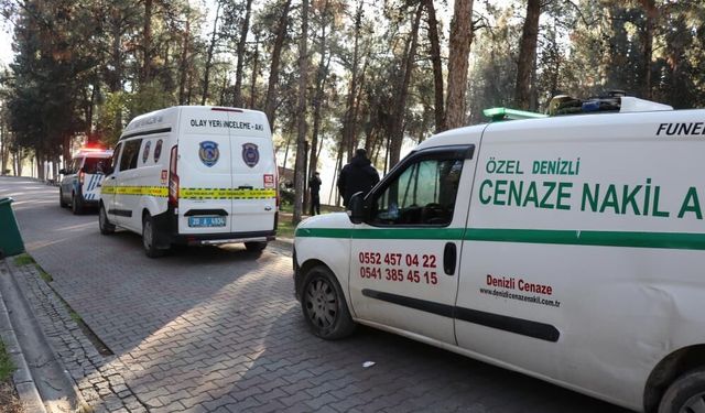 Yaşlı adam parkın lavabosunda ölü olarak bulundu
