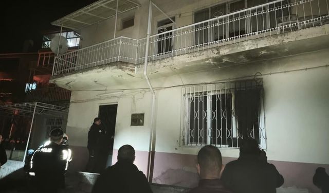 Boş evde çıkan yangın korkuttu