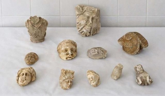 Denizli 'de Roma dönemine ait heykel parçalarıyla yakalanan 5 kişi gözaltına alındı