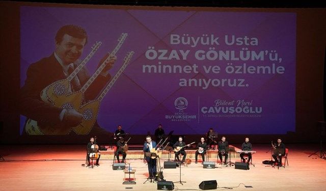 Özay Gönlüm Salonu’nda vefa gecesi