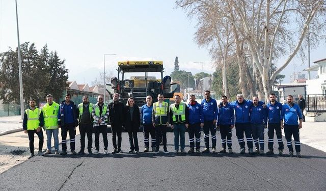 Çal Caddesi yenilenen yüzüyle ulaşıma açıldı