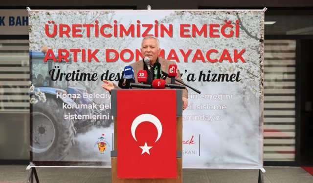 Honaz’da üreticiye don ile mücadele desteği: Sisleme aparatları teslim edildi