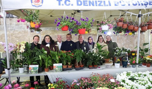 Honaz’da Ata Tohumu Şenliği Coşkusu: Binlerce Tohum ve Fide Vatandaşlarla Buluştu