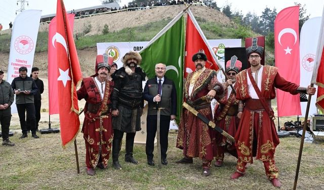 Ateş savaşçıları dayanıklılık ve hünerlerini sahada gösterdi