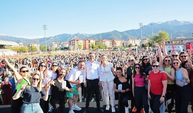 Kadınların ritmi Denizli’ye enerji kattı