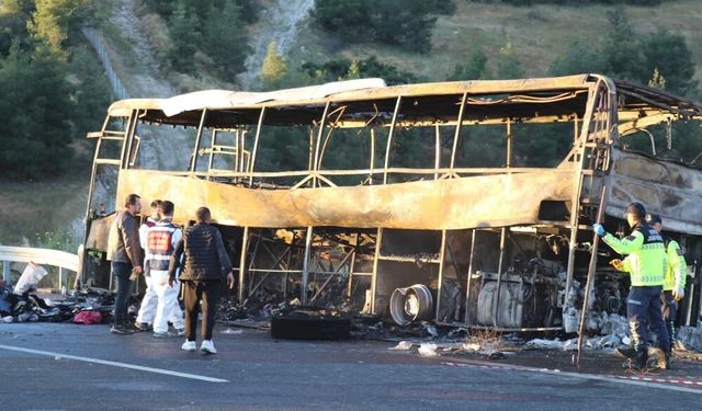Otobüs Kazasında Hayatını Kaybedenlerin 6'sının Cenazeleri Teslim Edildi
