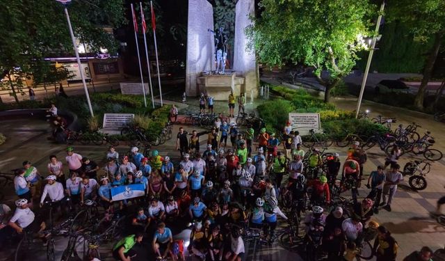 Denizli’de 400 Bisikletli Birlikte Pedal Çevirdi