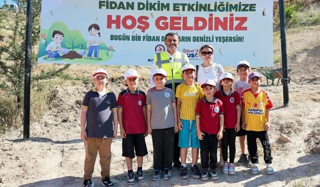 Doğayla Buluşan Çocuklar Zeytin Fidanlarıyla Yeşile Katkı Yaptı