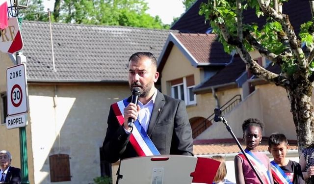 Denizli'li Başkan, Fransızların Gönlünü Kazandı