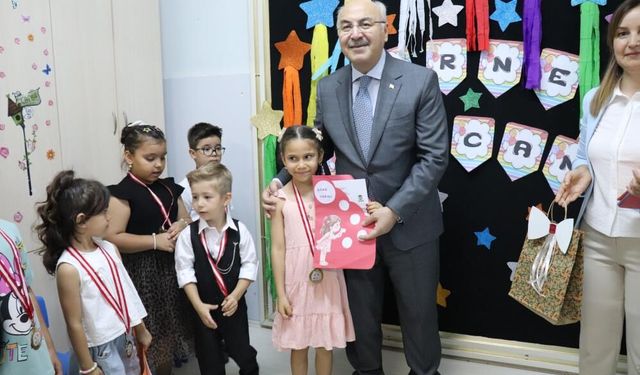 Denizli'de 180 Bin Öğrenci Karne Sevinci Yaşadı