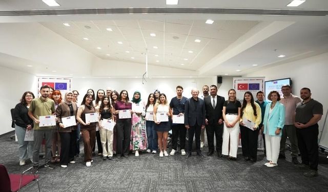 Geleceğin Dijital Tasarımcıları Uluslararası Sertifikalarına Kavuştu