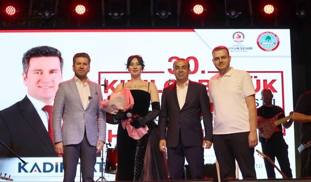 30. Kızılcabölük Kültür, Sanat, Tekstil ve Moda Festivali Coşkuyla Başladı