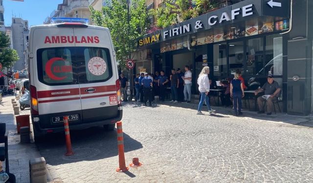 Denizli'de Yürürken Fenalaşıp Pastaneye Sığınan Esnaf Kurtarılamadı