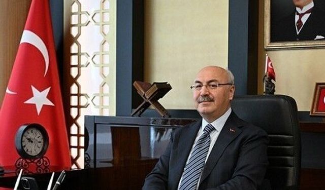 Vali Köşger, "15 Temmuz gecesi karanlığın bağrına bir ok gibi saplanıp esaret zincirlerini tek hamlede parçaladık"