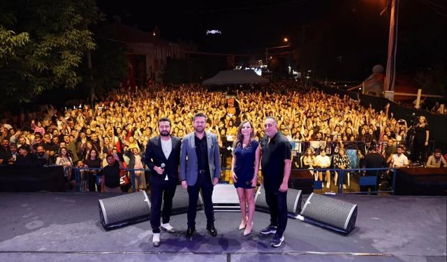 Tavas Zeybek Festivalinde Merve Özbey Coşkusu Yaşandı