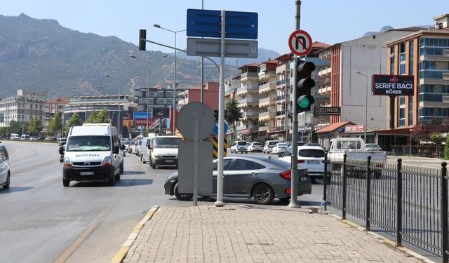 Kural Tanımaz Trafik Magandaları Kazaya Davetiye Çıkarıyor
