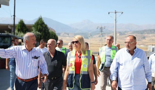 Merkezefendi’de Yol Çalışmaları Hız Kesmeden Devam Ediyor