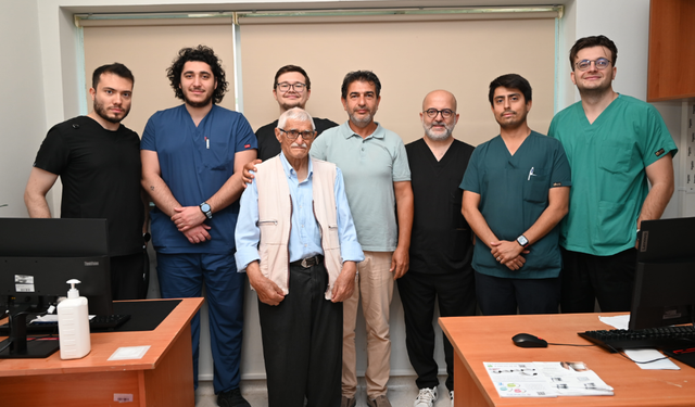 PAÜ Hastanelerinde 82 Yaşındaki Hastaya Başarılı Ameliyat Gerçekleştirildi