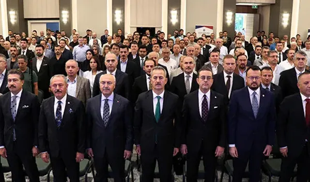 Yeni Parti Denizli Milletvekili Şeref Arpacı Salonu Terk Etti