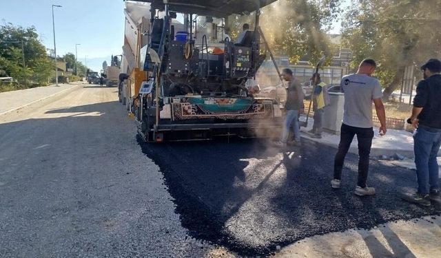 Çivril’de 20 Yıllık Bekleyişin Ardından Yol Hizmete Açıldı