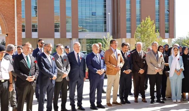 Kutsal Emanetler Denizli’de Ziyarete Açıldı