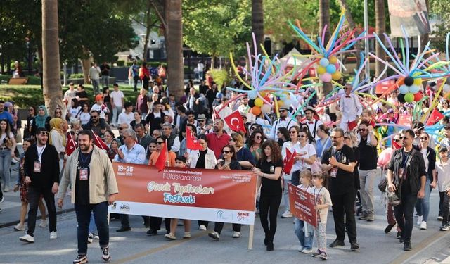 Merkezefendi Kent Tiyatrosu Yeni Sezon İçin Perdelerini Açıyor