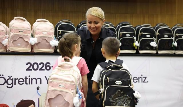 Merkezefendi’de Çanta Ve Kırtasiye Desteği Öğrencilere Ulaştı