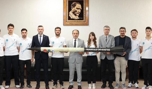 PAÜ’nün TEKNOFEST’teki Gururu Hazar Aerospace Takımından Rektör Güngör’e Ziyaret