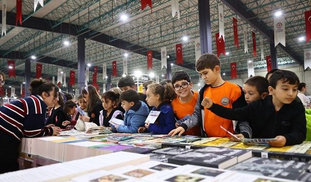 Büyükşehir'den Denizli Kitap Fuarı'na Ücretsiz Ulaşım Kolaylığı