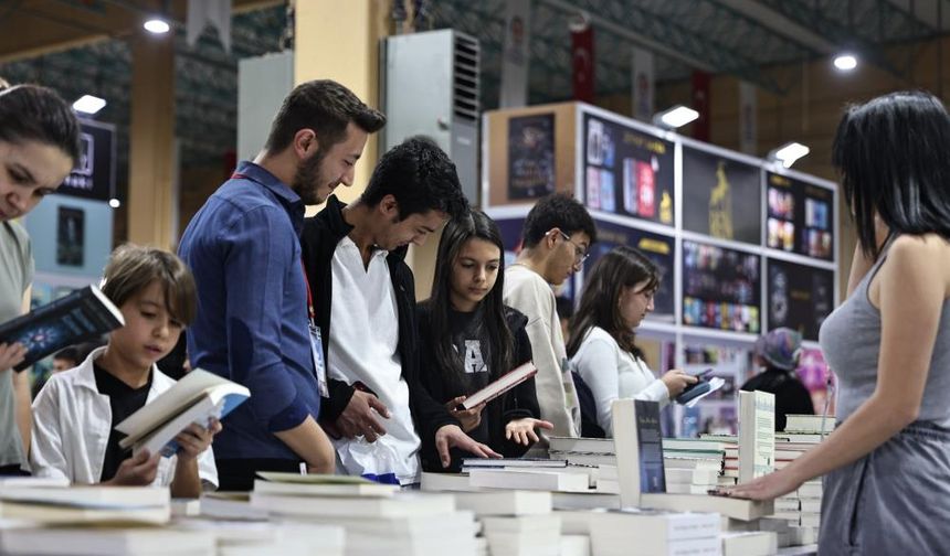 Denizli Büyükşehir Belediyesi 7. Kitap Fuarı sona erdi