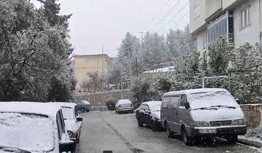 Nisan Ayında Denizli'de Kar Bereketi