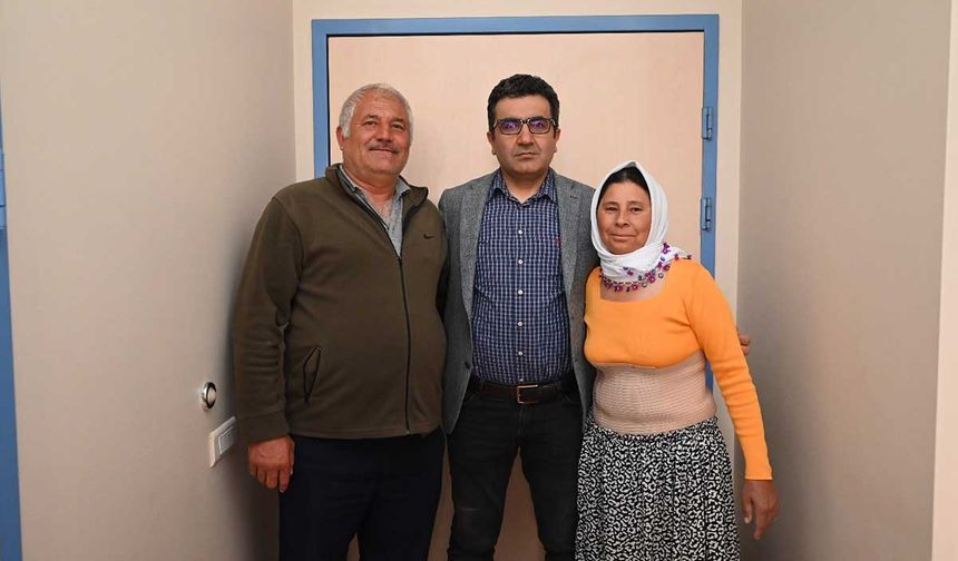 Yemek Yiyemeyen Kadın Midesi Yukarı Çekilerek Sağlığına Kavuştu