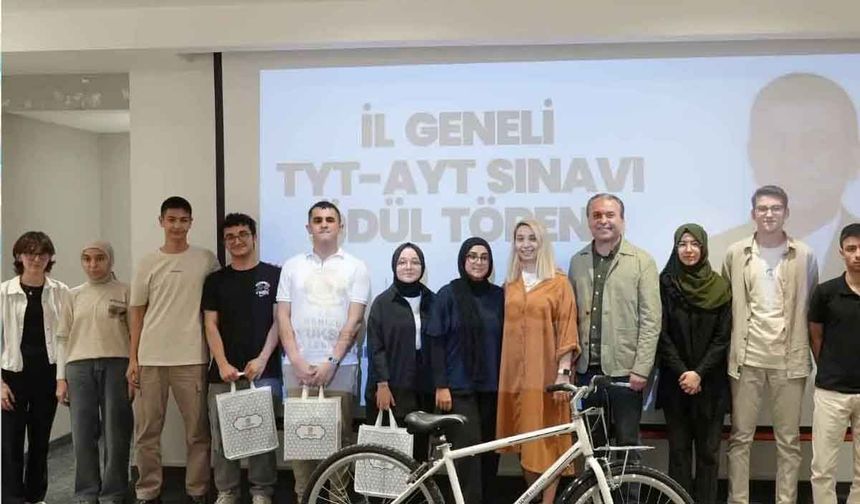 Denizli Büyükşehir Belediyesi'nin TYT-AYT Deneme Sınavı Sonuçları Belli Oldu, Ödüller Sahiplerini Buldu