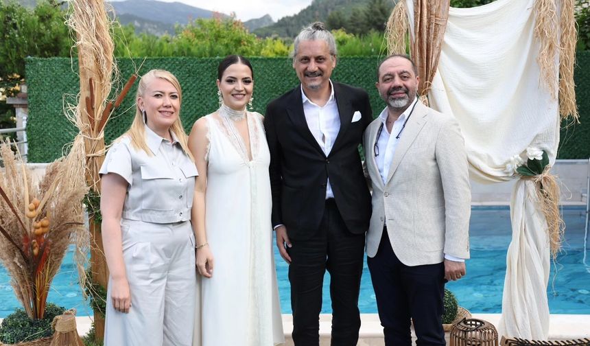 Deveciler’in Mutlu Günü, Selin Münis İle Nişanlandı