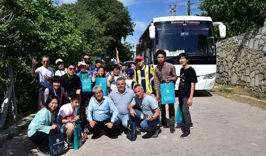 Denizli Büyükşehir’in kültür köprüsü kirazla kuruldu