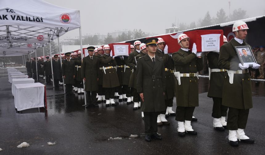 Şehitlerimize Minnetle