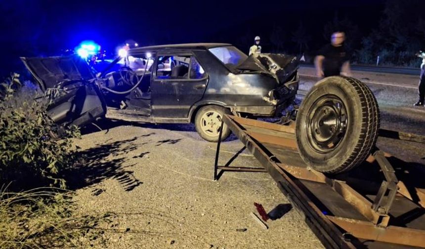 Görünmeyen Römork Kazaya Yol Açtı: 2 Yaralı