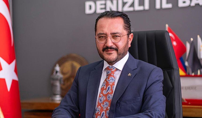 “Türk Milleti Boyun Eğmez, Diz Çökmez”