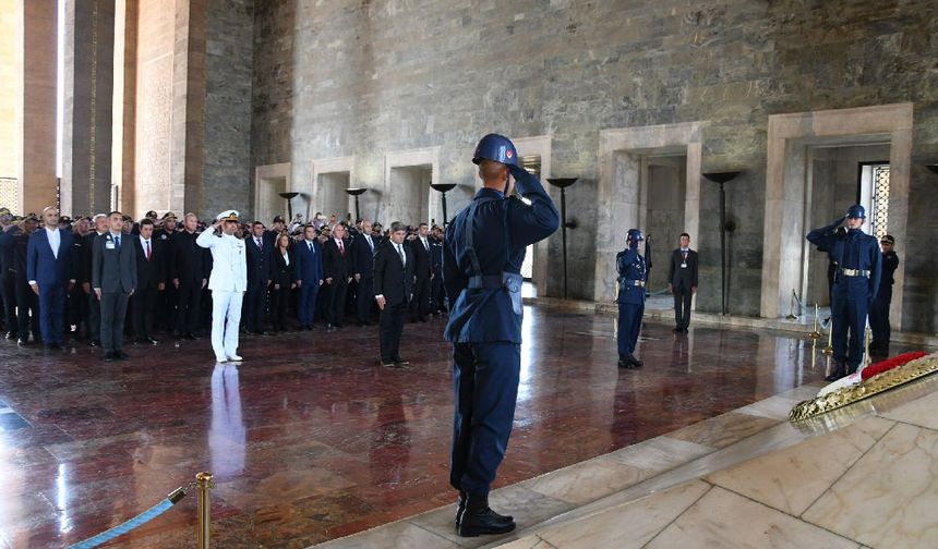 Denizlili itfaiyecilerden Anıtkabir’e anlamlı ziyaret