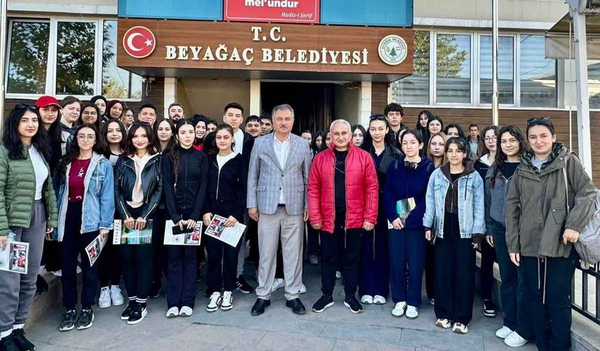 Başkan Pütün üniversite öğrencilerini ağırladı