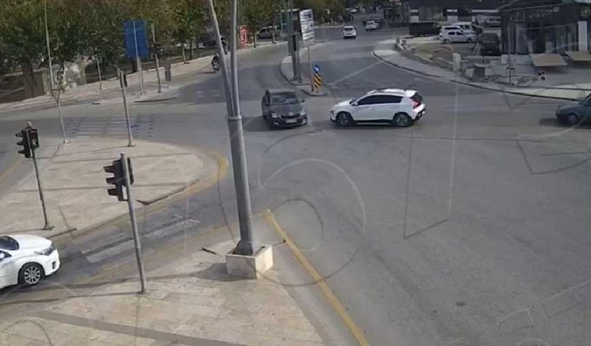 Kırmızı ışıkta geçen otomobile 2 bin 167 TL para cezası kesildi