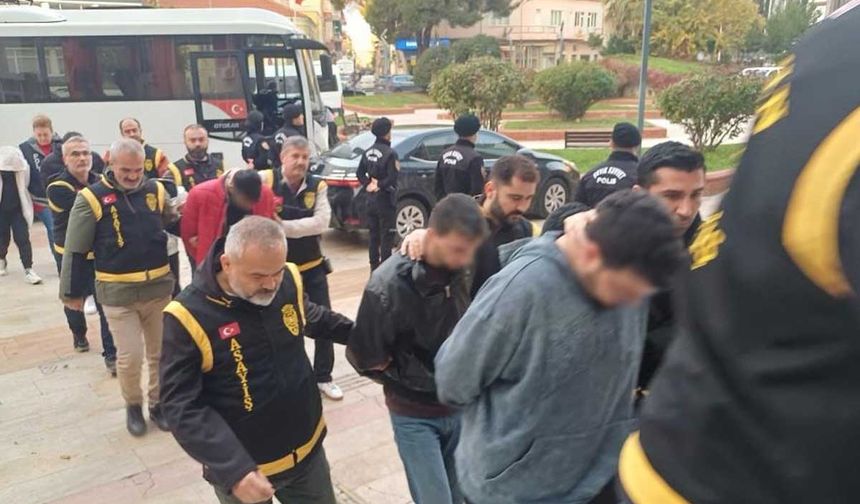 Aydın merkezli 3 ilde düzenlenen operasyonda 9 kişi gözaltına alındı