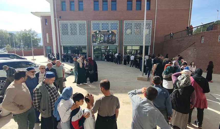 Mukaddes emanetler sergisi yoğun ilgi gördü