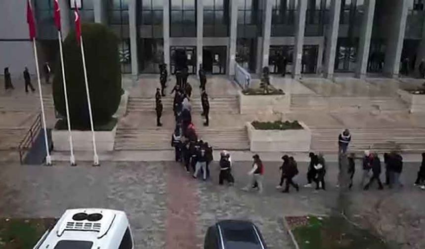 Denizli merkezli 6 ilde düzenlenen dolandırıcılık operasyonunda 16 zanlı tutuklandı